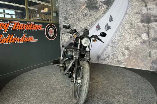 Harley-Davidson Sportster (2010) thumbnail 2
