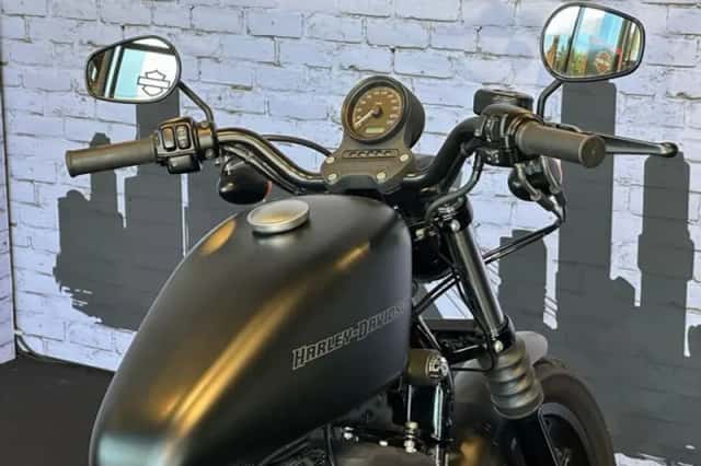 Harley-Davidson Sportster Iron 883 (2009) thumbnail 4