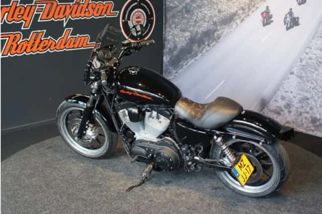 Harley-Davidson 883 L Super Low (2011) thumbnail 2