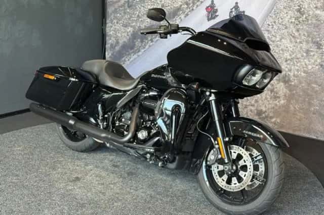 Harley-Davidson Road Glide Limited (2021) thumbnail 1