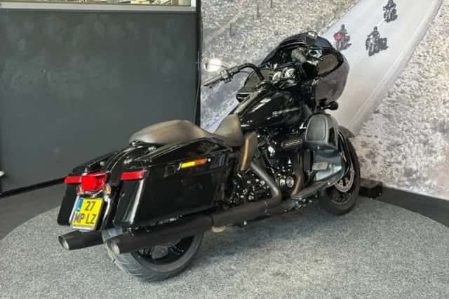 Harley-Davidson Road Glide Limited (2021) thumbnail 3