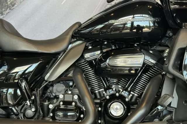 Harley-Davidson Road Glide Limited (2021) thumbnail 6