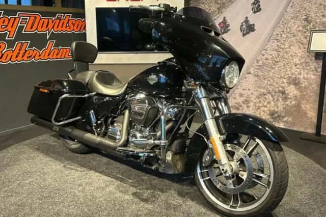 Harley-Davidson Street Glide (2018) thumbnail 1