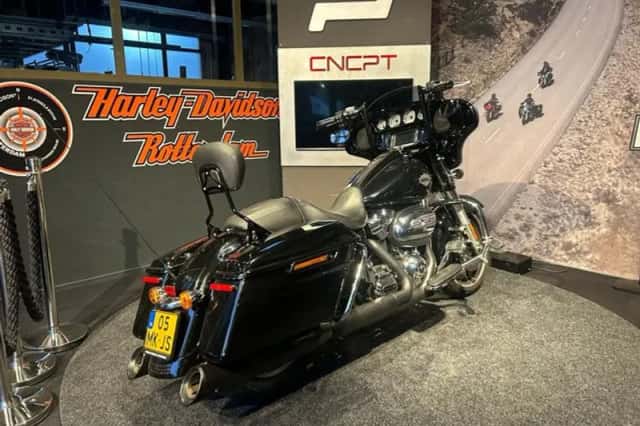 Harley-Davidson Street Glide (2018) thumbnail 3