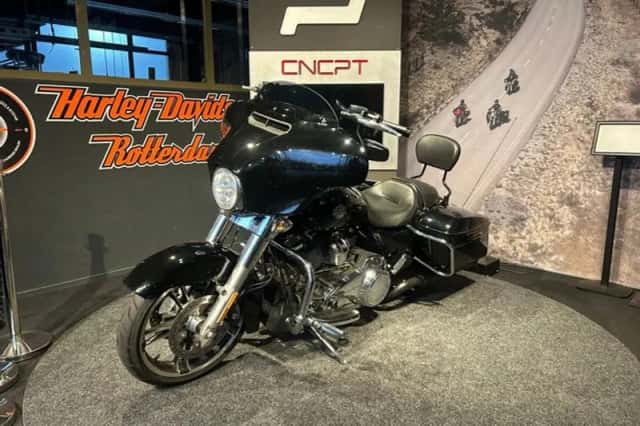 Harley-Davidson Street Glide (2018) thumbnail 3