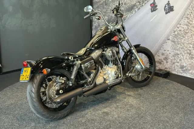 Harley-Davidson Street Bob (2009) thumbnail 3