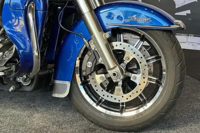 Harley-Davidson Electra Glide Ultra Limited (2014) thumbnail 6