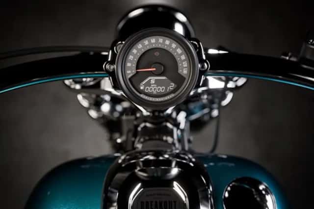 Harley-Davidson Breakout (2026) thumbnail 5