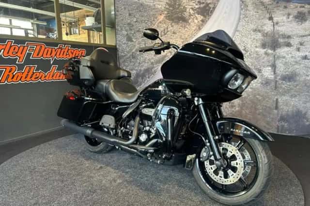 Harley-Davidson Road Glide Limited (2021) thumbnail 1