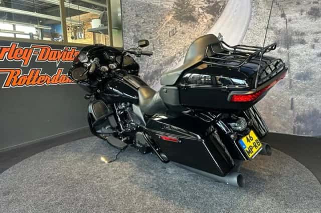Harley-Davidson Road Glide Limited (2021) thumbnail 5