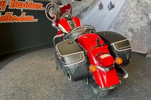Harley-Davidson FLI Hydra-Glide (2024) thumbnail 3