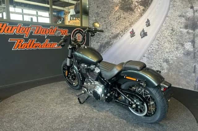 Harley-Davidson Street Bob (2025) thumbnail 5