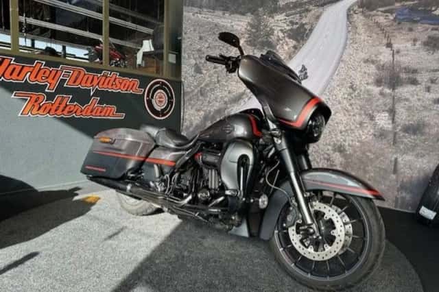 Harley-Davidson Cvo Street Glide (2018) thumbnail 1