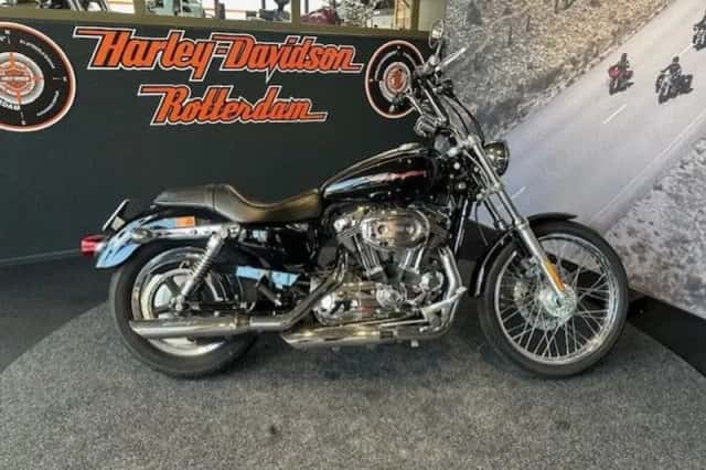 Harley-Davidson Sportster 1200 Custom (2006) thumbnail 2