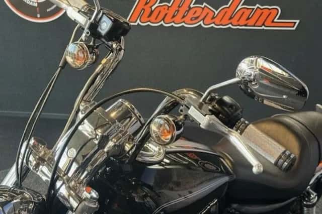 Harley-Davidson Sportster 1200 Custom (2006) thumbnail 5