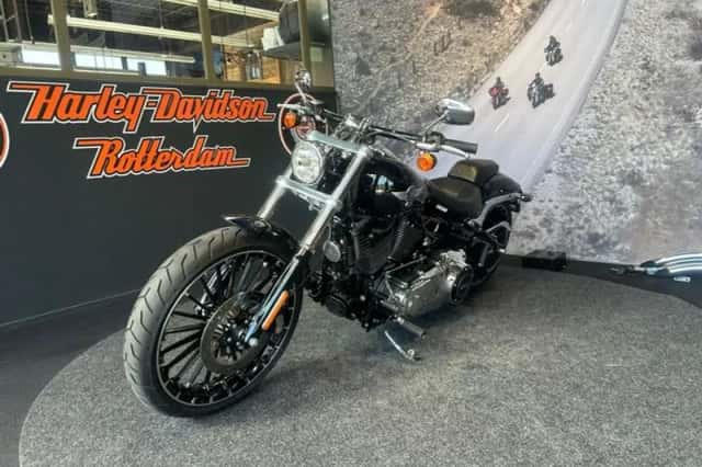 Harley-Davidson 103 BREAKOUT (2017) thumbnail 3