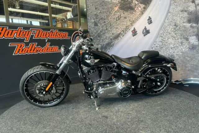 Harley-Davidson 103 BREAKOUT (2017) thumbnail 4