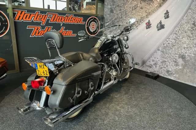 Harley-Davidson Road King Classic (2010) thumbnail 6