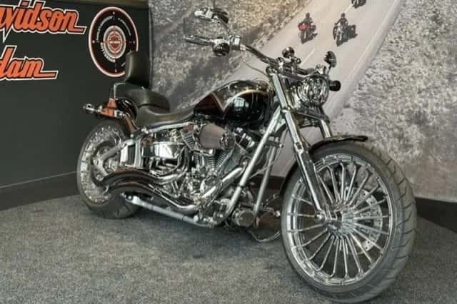 Harley-Davidson CVO Breakout (2013) thumbnail 1