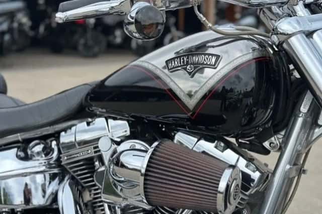 Harley-Davidson CVO Breakout (2013) thumbnail 3