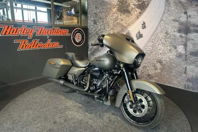 Harley-Davidson Street Glide (2019) thumbnail 1