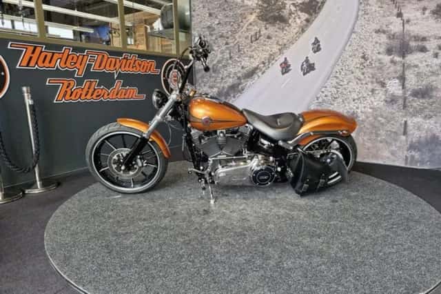 Harley-Davidson Breakout (2013) thumbnail 4