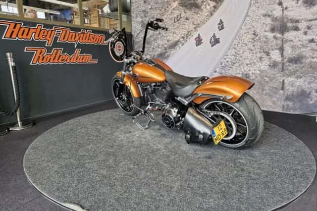 Harley-Davidson Breakout (2013) thumbnail 5