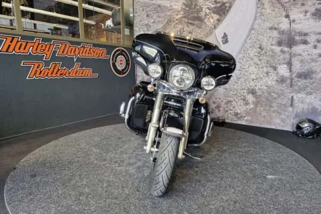 Harley-Davidson Electra Glide (2014) thumbnail 2