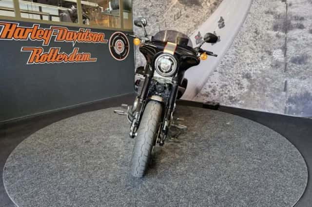 Harley-Davidson Sport Glide (2021) thumbnail 2