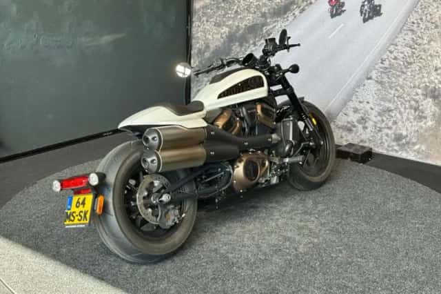 Harley-Davidson Sportster S (2022) thumbnail 3