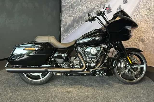 Harley-Davidson Road Glide (2026) thumbnail 2