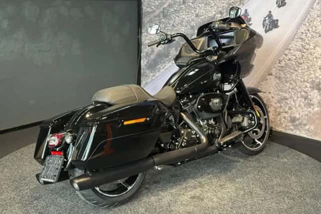 Harley-Davidson Road Glide (2026) thumbnail 3