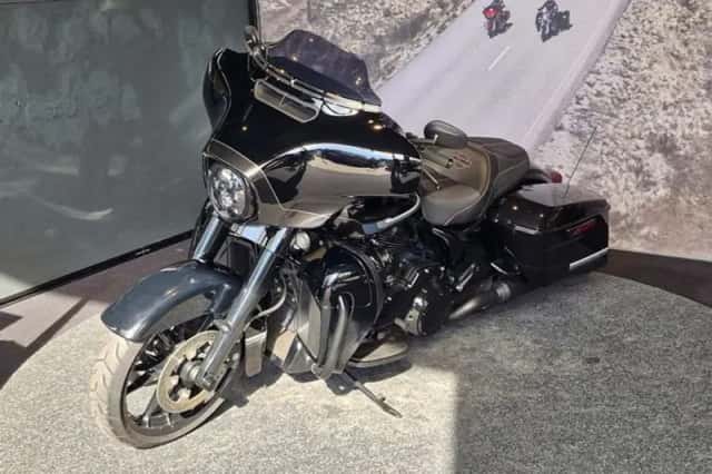 Harley-Davidson Street Glide Special (2021) thumbnail 3