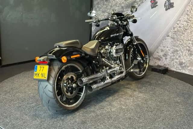 Harley-Davidson Breakout (2019) thumbnail 2