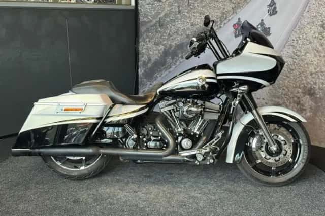 Harley-Davidson CVO Road Glide (2012) thumbnail 2