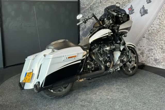 Harley-Davidson CVO Road Glide (2012) thumbnail 3