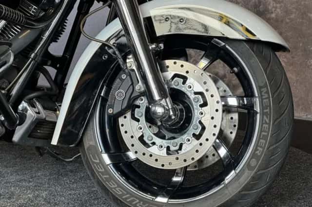 Harley-Davidson CVO Road Glide (2012) thumbnail 4