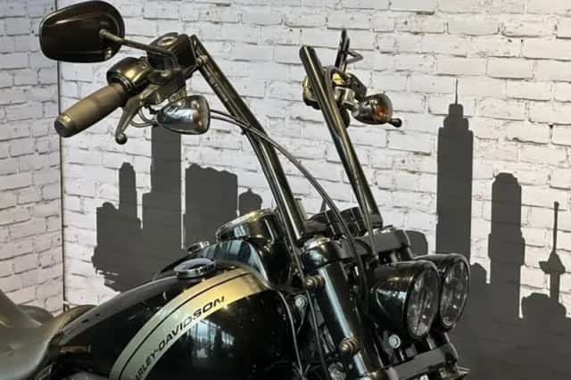 Harley-Davidson Dyna Fat Bob (2015) thumbnail 6