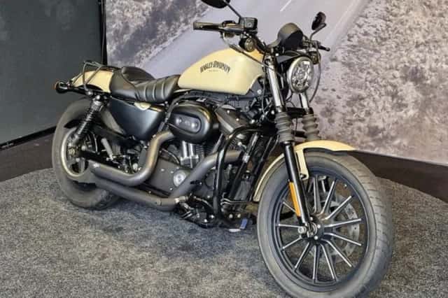 Harley-Davidson Iron 883 (2015) thumbnail 1