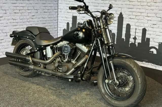 Harley-Davidson FLSTSB CROSS-BONES (2008) thumbnail 1