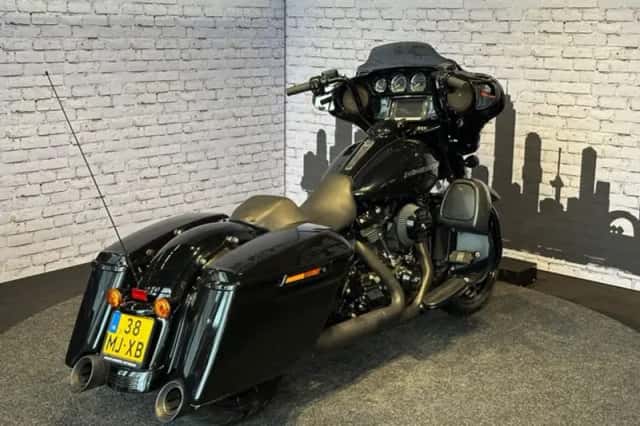 Harley-Davidson Street Glide Special (2019) thumbnail 3