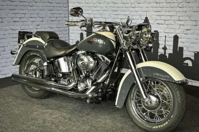 Harley-Davidson Softail Deluxe (2005) thumbnail 1