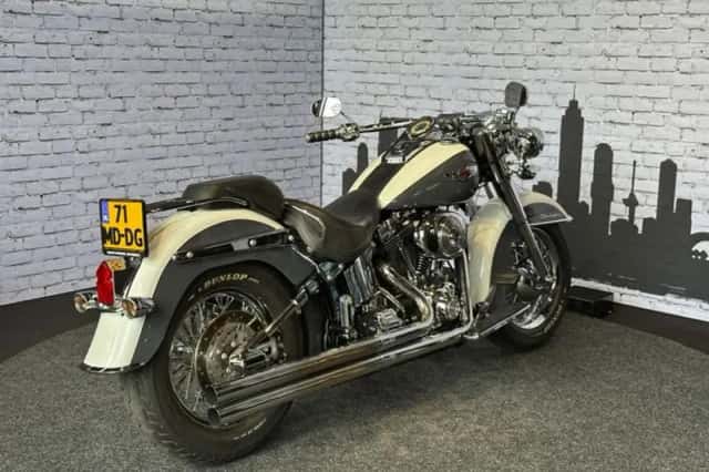 Harley-Davidson Softail Deluxe (2005) thumbnail 3