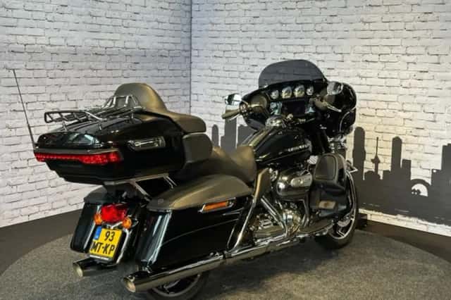 Harley-Davidson Electra Glide Ultra Limited (2023) thumbnail 3