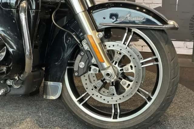 Harley-Davidson Electra Glide Ultra Limited (2023) thumbnail 6