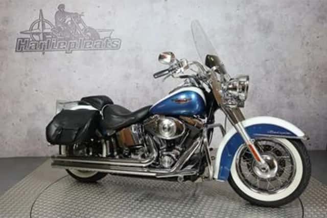 Harley-Davidson Softail Deluxe (2005) thumbnail 2
