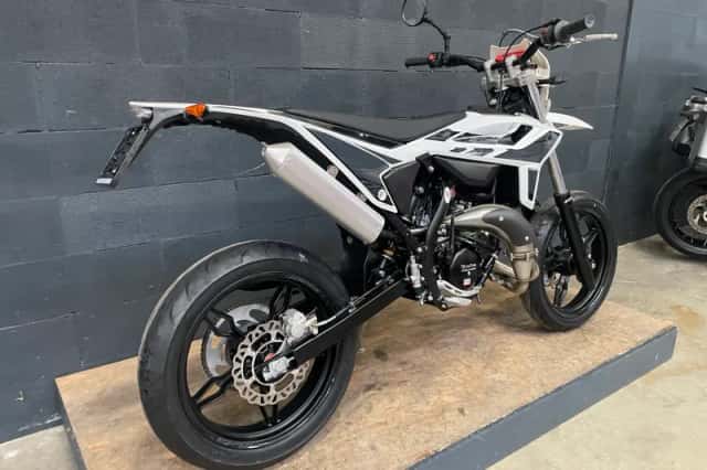 Beta RR50 2T Motard Sport 50 Motard Sport (2026) thumbnail 2