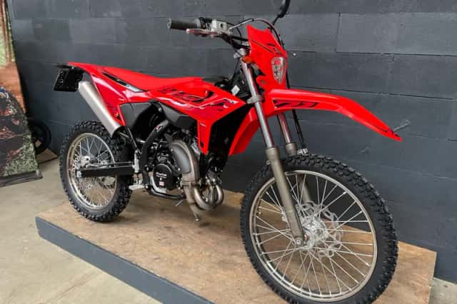 Beta RR50 2T Enduro Rood 50 Enduro (2026) thumbnail 3