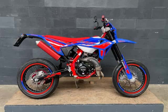 Beta RR50 2T Track Blauw/Rood 50 Track (2026) thumbnail 1
