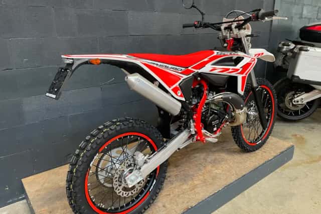 Beta RR50 2T Enduro Sport Wit 50 Enduro Sport (2025) thumbnail 2